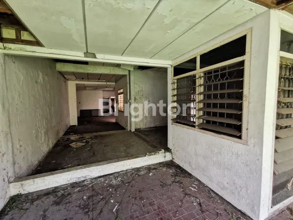 image RUMAH LAMA HITUNG TANAH DI JL KARANG EMPAT SURABAYA (4)
