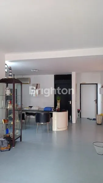 image RUMAH SUNRISE GARDEN, UNIK, BANGUNAN 2 LANTAI (6)