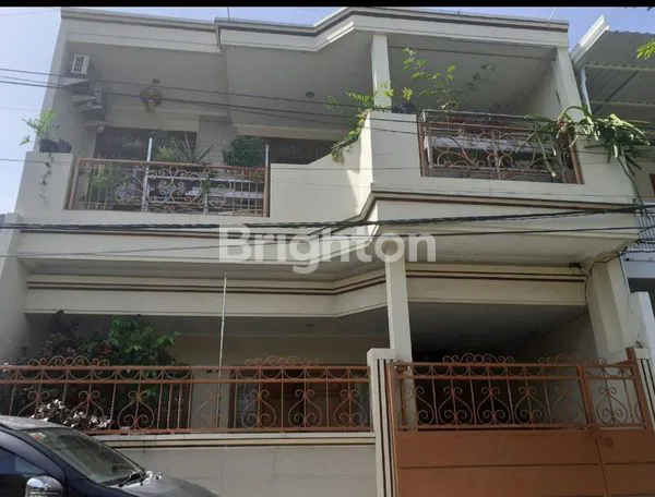 image RUMAH 2 LANTAI SIAP HUNI LOKASI SURABAYA TIMUR SUTOREJO (1)