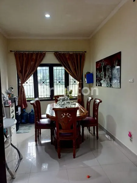 image HUNIAN MEWAH MINIMALIS DI CASADIA (3)