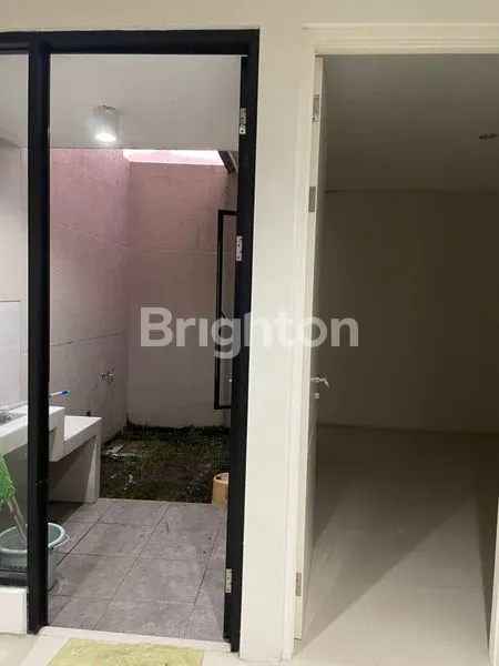 image RMH BARU 2 LANTAI NORTHWEST LAKE (2)