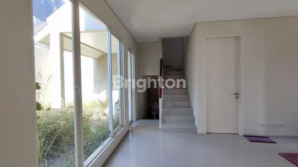 image RUMAH MINIMALIS 2 LANTAI BARU GRESS DI CITRALAND DEKAT GRAHA NATURA, UC DAN GRAND PAKUWON (4)