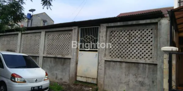 image RUMAH HOOK HITUNG TANAH DI KOSAMBI BARU JAKARTA (2)