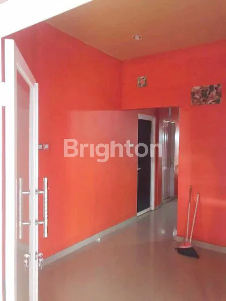 image JUAL CEPAT !! FREE BIAYA PAJAK !RUMAH KOS BARU 4LT, 10 KAMAR + FURNITURE HANYA 7\' KE SUHAT DEKAT KAMPUS HARGA MURAH! (4)