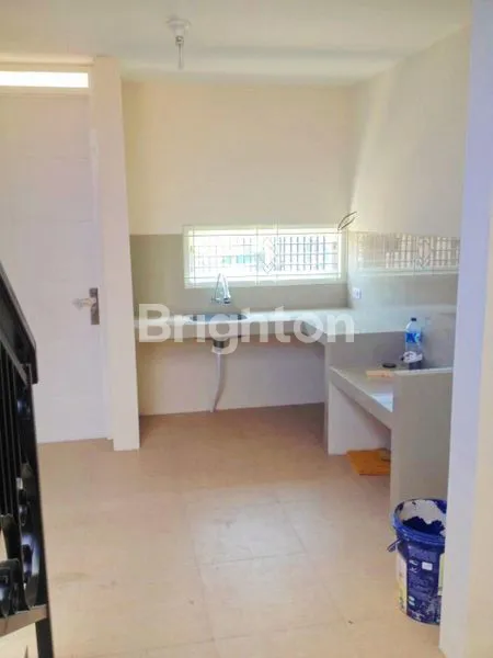 image MURAH! BEBAS PAJAK PEMBELI & BALIK NAMA , RUMAH HOOK BAGUS KOKOH 1.5 LT LOKASI DEKAT SUHAT AREA IKAN TOMBRO KOTA MALANG (5)