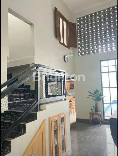 image RUMAH 2 LT FULL FURNISH ADA KOLAM RENANG DI VILLA KALIJUDAN INDAH SURABAYA DEKAT GALAXY MALL (5)