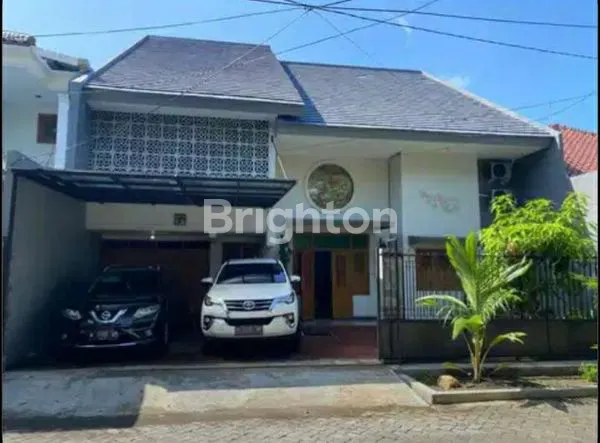 image RUMAH 2 LT FULL FURNISH ADA KOLAM RENANG DI VILLA KALIJUDAN INDAH SURABAYA DEKAT GALAXY MALL (1)