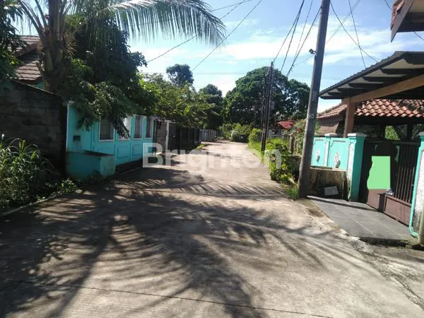 image RUMAH SIAP HUNI DENGAN 4 KAMAR TIDUR AMAN DALAM KOMPLEK (4)