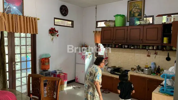 image RUMAH BESAR HOOK BERSIH DAN ASRI (5)