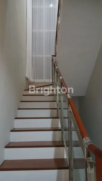 image RUMAH MEWAH PURI SAFIRA REGENCY MENGANTI DAN PREMIUM FURNITURE (6)