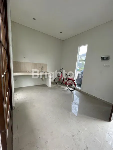 image RUMAH BARU GRESS SIAP HUNI 2 LANTAI DENGAN KONSEP JAPANESE (3)