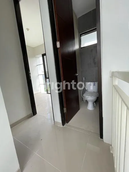 image RUMAH BARU GRESS SIAP HUNI 2 LANTAI DENGAN KONSEP JAPANESE (7)