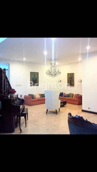 image RUMAH TUA ASRI & ELEGAN KAYU PUTIH (6)