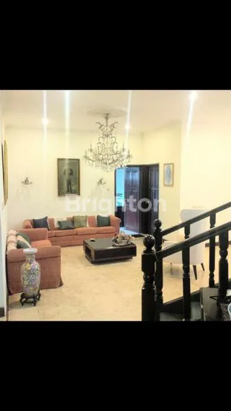 image RUMAH TUA ASRI & ELEGAN KAYU PUTIH (5)