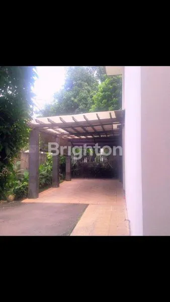 image RUMAH TUA ASRI & ELEGAN KAYU PUTIH (3)