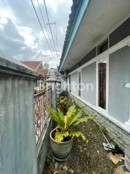 image RUMAH NYAMAN DENGAN HALAMAN LUAS SIAP HUNI STRATEGIS (4)