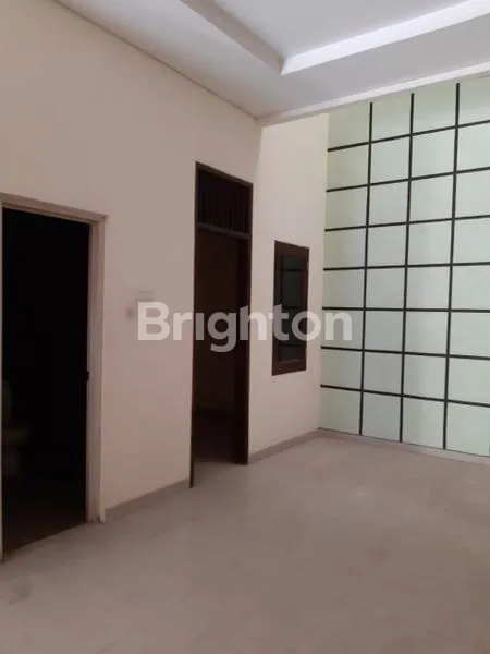 image RUMAH SIAP HUNI DI HIBRIDA KELAPA GADING (1)