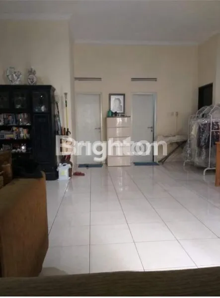 image RUMAH ASRI DAN CANTIK SIAP HUNI DI TEBET TIMUR, JAKARTA (2)