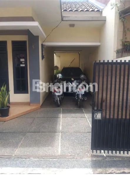 image RUMAH ASRI DAN CANTIK SIAP HUNI DI TEBET TIMUR, JAKARTA (1)