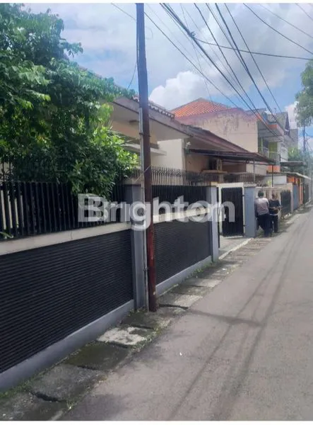 image RUMAH ASRI DAN CANTIK SIAP HUNI DI TEBET TIMUR, JAKARTA (3)