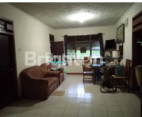 image HUNIAN STRATEGIS DI PINGGIR JALAN  (4)