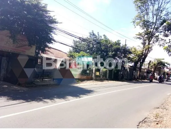 image HUNIAN STRATEGIS DI PINGGIR JALAN  (1)