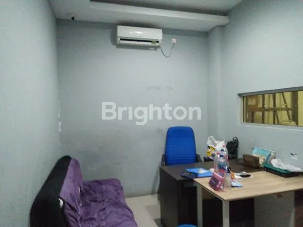 image GUDANG DIJUAL BESERTA ISI (2)