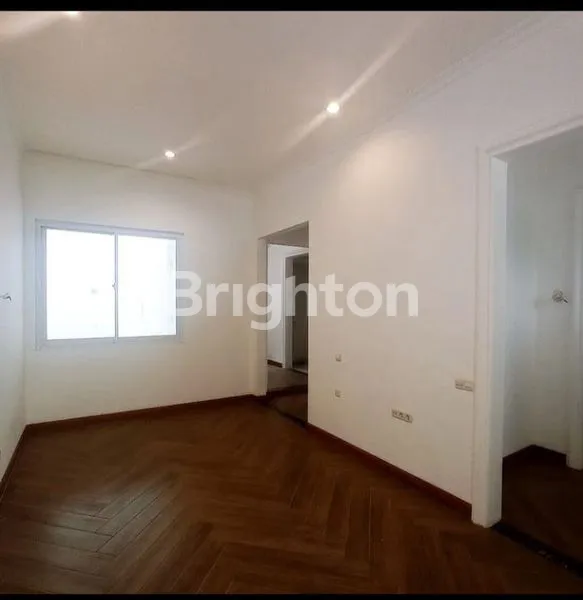 image GRAHA FAMILY BRAND NEW AMERICAN STYLE (2)