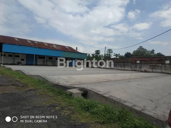 image BANGUNAN STRATEGIS DI PETUNG (4)