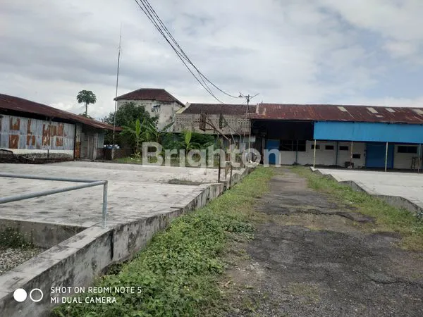 image BANGUNAN STRATEGIS DI PETUNG (8)