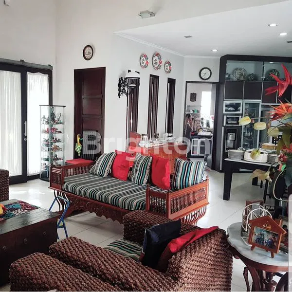 image RUMAH MEWAH LOKASI  DEMANG (7)