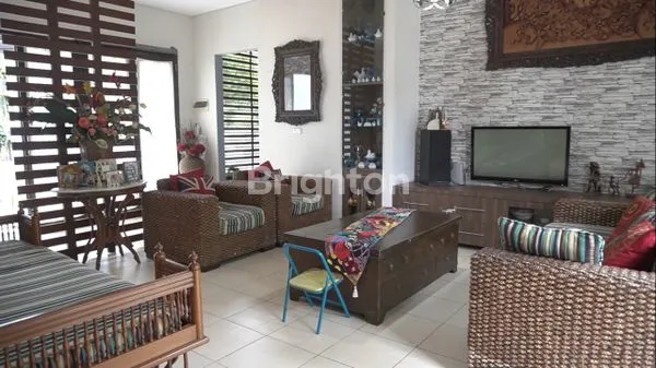 image RUMAH MEWAH LOKASI  DEMANG (4)