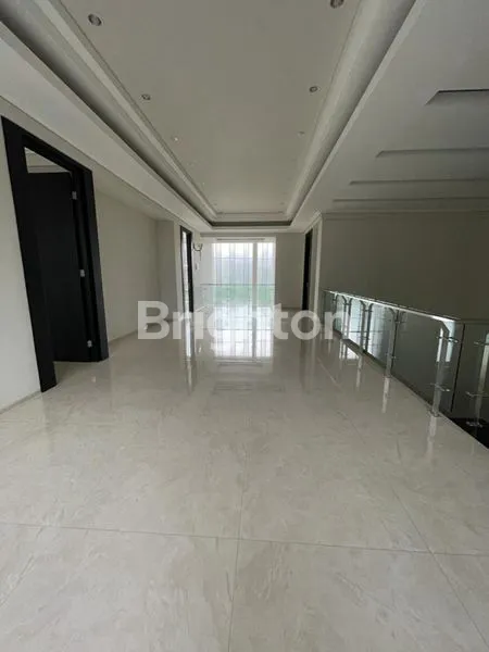 image RUMAH BARU MEWAH 2LT DI ARAYA SURABAYA LOKASI DEKAT MERR HOKKY (1)