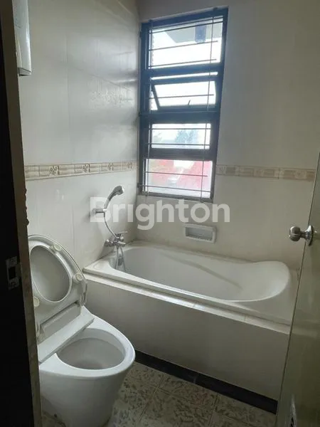 image RUMAH ARAYA SURABAYA ROW JALAN 4 MOBIL DEKAT NIRWANA MERR  (5)