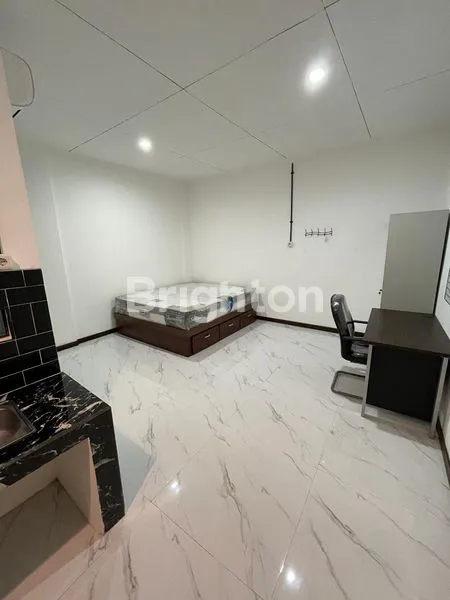 image RUMAH KOS EXCLUSIVE RAYA NGINDEN DEKAT KE RUMAH SAKIT PREMIER UBAYA SAMATOR PETRA JEMURSARI (1)
