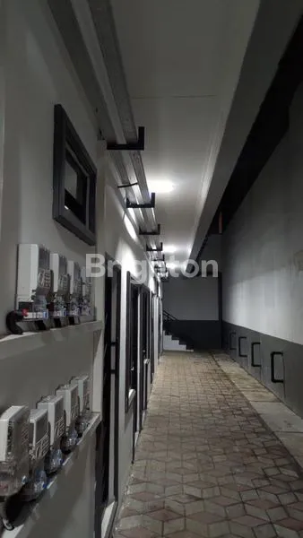 image RUMAH KOS EXCLUSIVE RAYA NGINDEN DEKAT KE RUMAH SAKIT PREMIER UBAYA SAMATOR PETRA JEMURSARI (6)