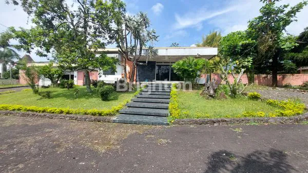 image TEMPAT USAHA COCOK UNTUK KANTOR,HOTEL,VILLA POROS KOTA BATU MALANG (1)