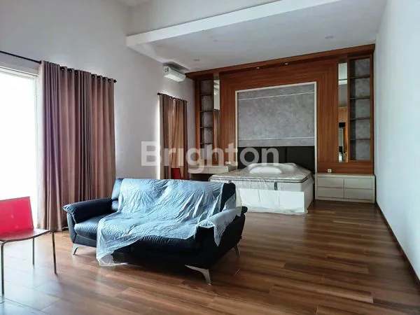 image RUMAH DI JL RAYA GREENWOOD GOLF ARAYA (7)