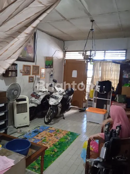 image RUMAH LOKASI STRATEGIS DI PONDOK KELAPA, DUREN SAWIT, JAKTIM (5)