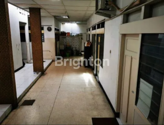 image TEMPAT USAHA DAERAH STRATEGIS LOKASI TENGAH KOTA MAYJEND SUTOYO SEMARANG TENGAH (2)