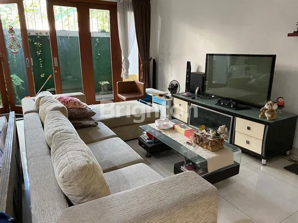 image RUMAH FULL FURNISH CLUSTER TAMAN BEVERLY GOLF LIPPO KARAWACI TANGERANG (3)