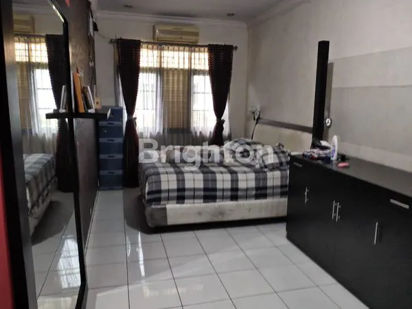 image RUMAH 2 LANTAI SIAP HUNI DI KAVLING MARINIR / BILLY & MOON DEKAT AKSES TOL BECAKAYU DAN JORR DI PONDOK KELAPA, DUREN SAWIT JAKARTA TIMUR (2)