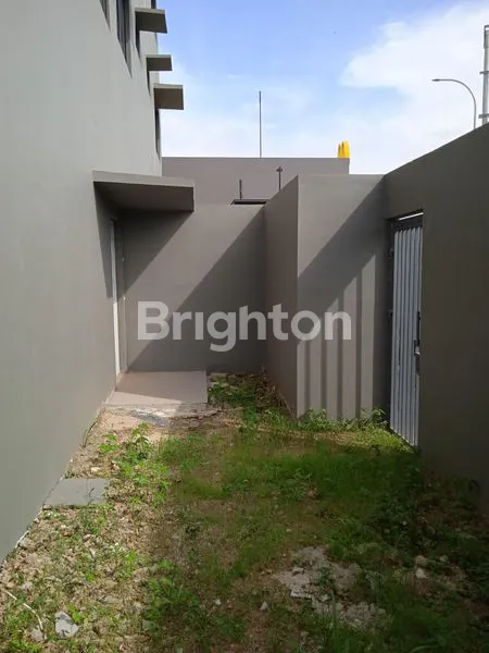 image 2 RUKO KEREN DAN LOKASI BISNIS & PRESTISIUS (5)