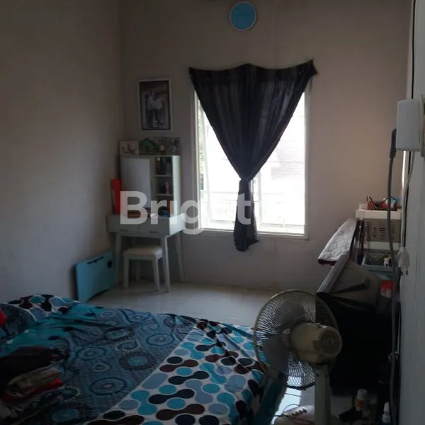 image RUMAH 2 LANTAI SIAP HUNI MODEL MINIMALIS (4)