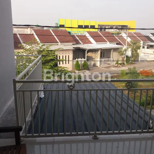 image RUMAH 2 LANTAI SIAP HUNI MODEL MINIMALIS (8)