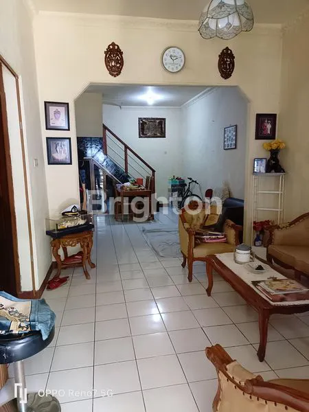 image RUMAH 1,5 LANTAI DAN SIAP HUNI (7)