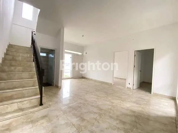 image RUMAH 2 LANTAI HARGA DIBAWAH 1M TENGAH KOTA BATAM CENTER (2)