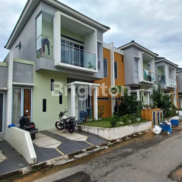 image RUMAH 2 LANTAI HARGA DIBAWAH 1M TENGAH KOTA BATAM CENTER (1)