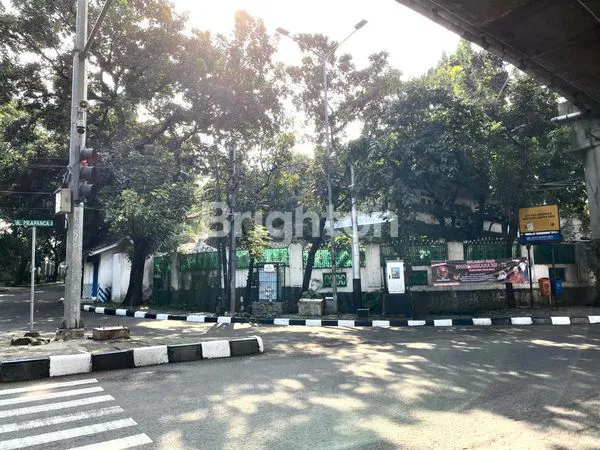 image RUMAH HUK 2 LANTAI JL. PRAPANCA RAYA KEMANG JAKARTA SELATAN (4)