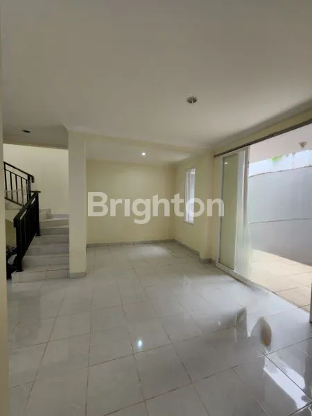 image RUMAH 2 LANTAI DI TOSCA TREE CITRALAND CITY SAMARINDA (2)